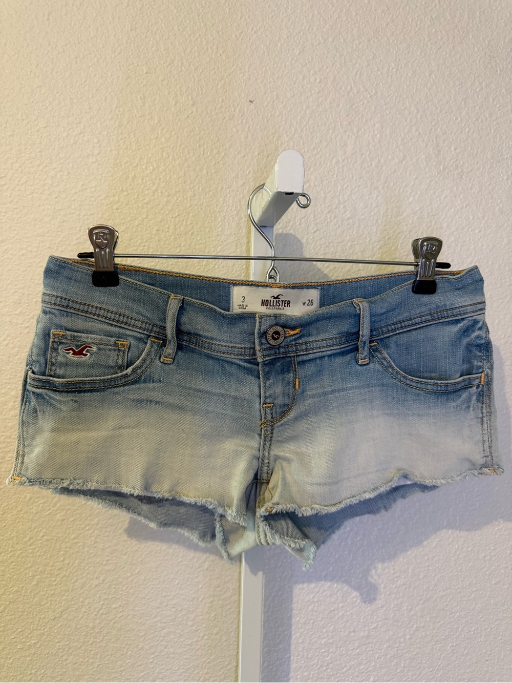 Hollister Women's Low-Rise Light Blue Ombré Denim Cutoff Shorts